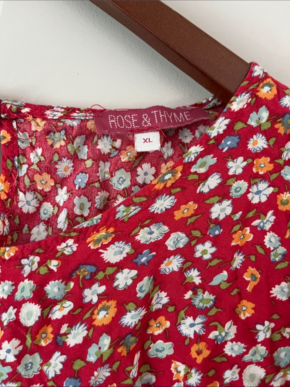 Red Floral Ruffle Sleeve Women’s Top - Picture 2 of 9